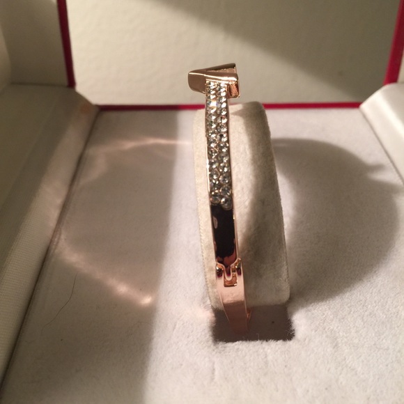 Essential V Rose Gold & Rhinestone Bracelet - Picture 5 of 8